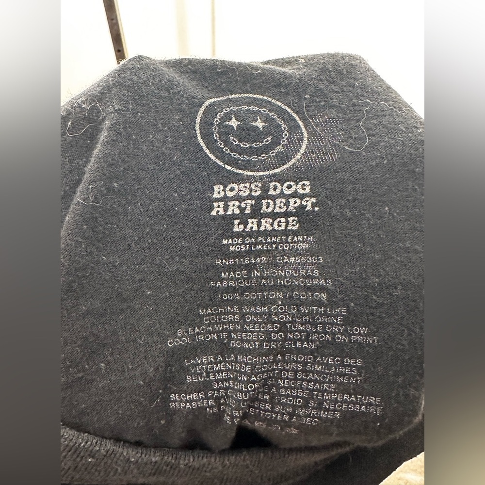 Boss dog size large shirt - Picture 4 of 4